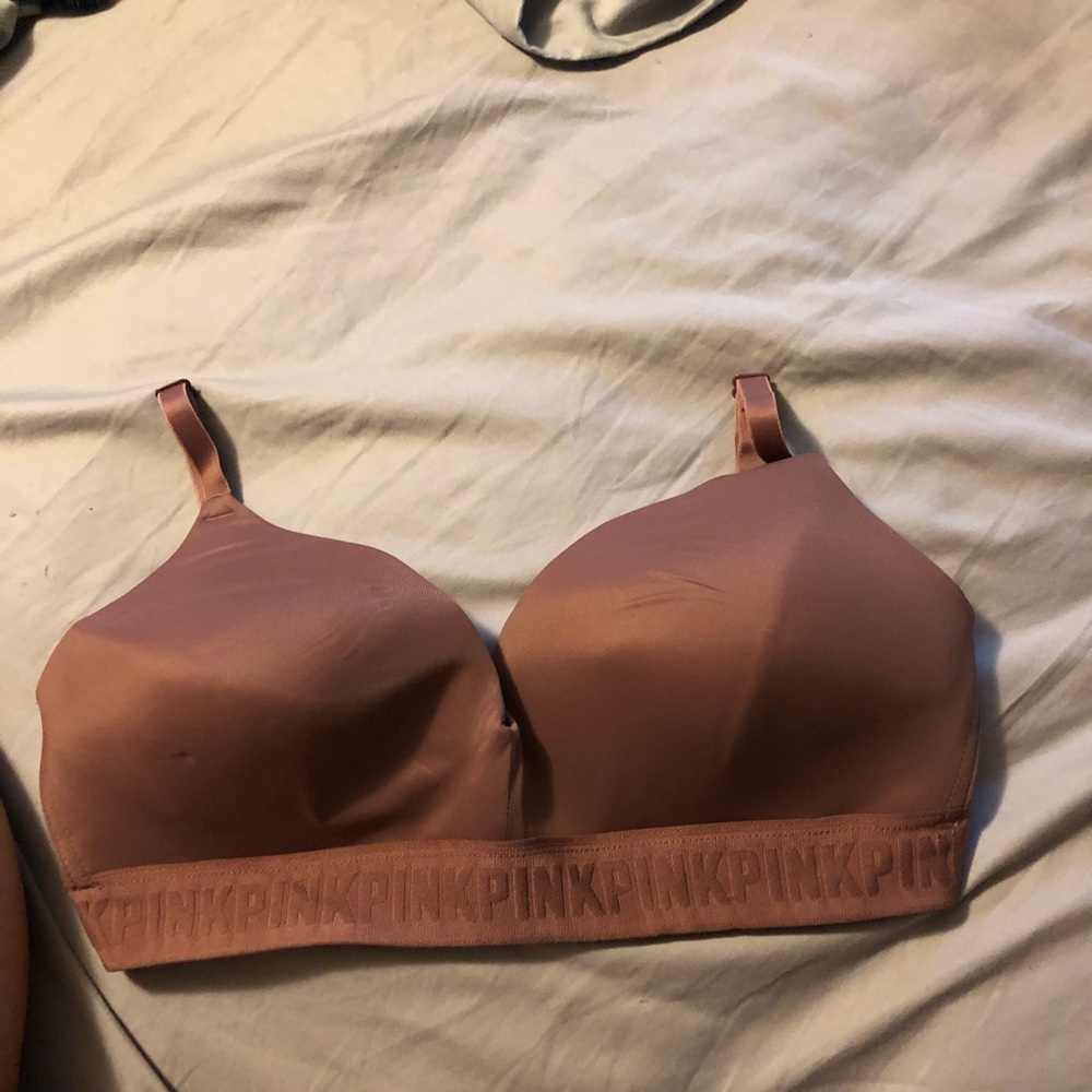 PINK Victoria’s Secret bra